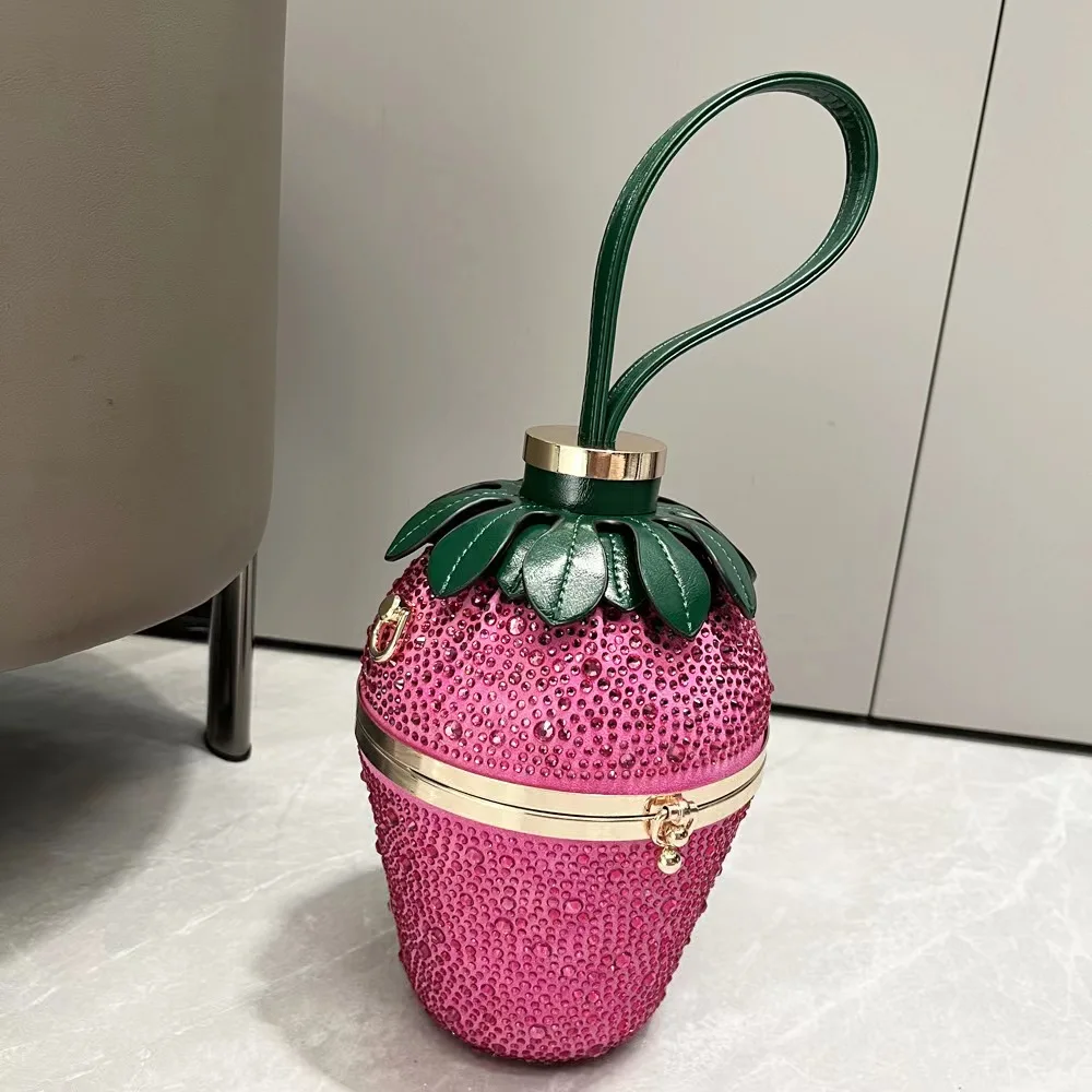 

Trend niche design strawberry shape handbag hot diamond dinner bag personalized fashion shoulder bag versatile crossbody bag