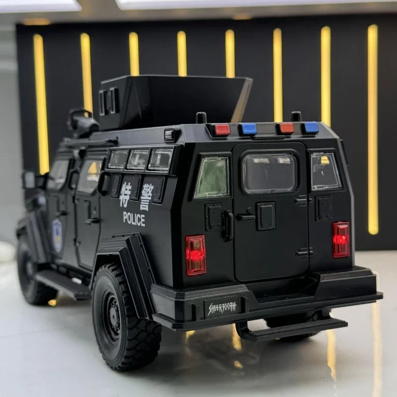 Modelo de carro anti-motim para crianças, tigre do dente de espada, carro fundido, veículo off-road, som e luz, puxar para trás, presentes