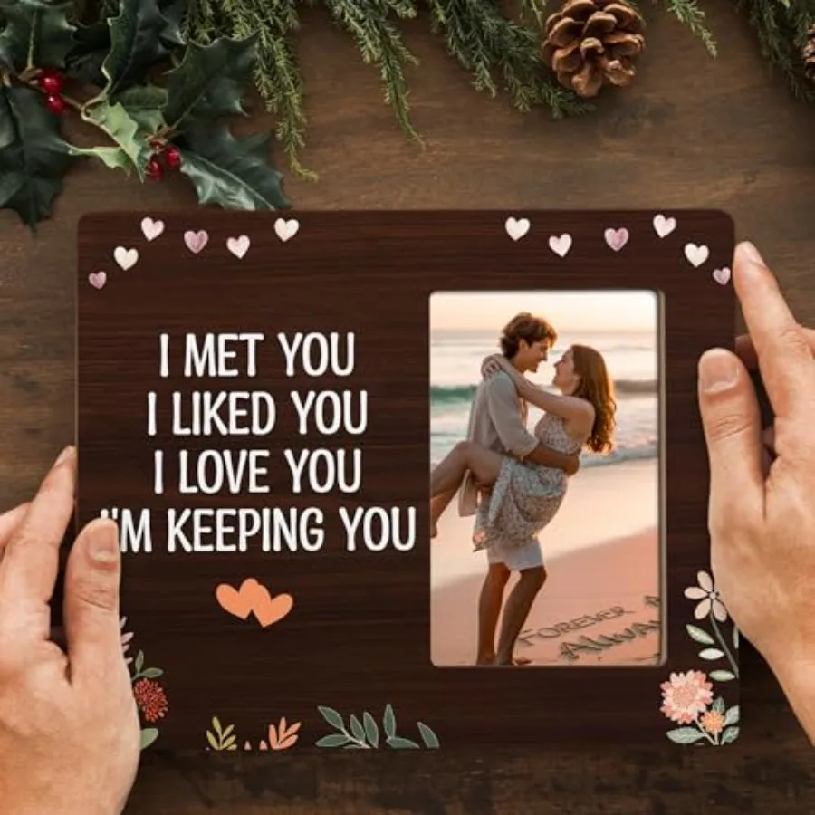 Couple Picture Frame Gifts for Boyfriend Girlfriend, Long-Distance Relationship Couples Gift, I Love You I'm Keeping You Frames