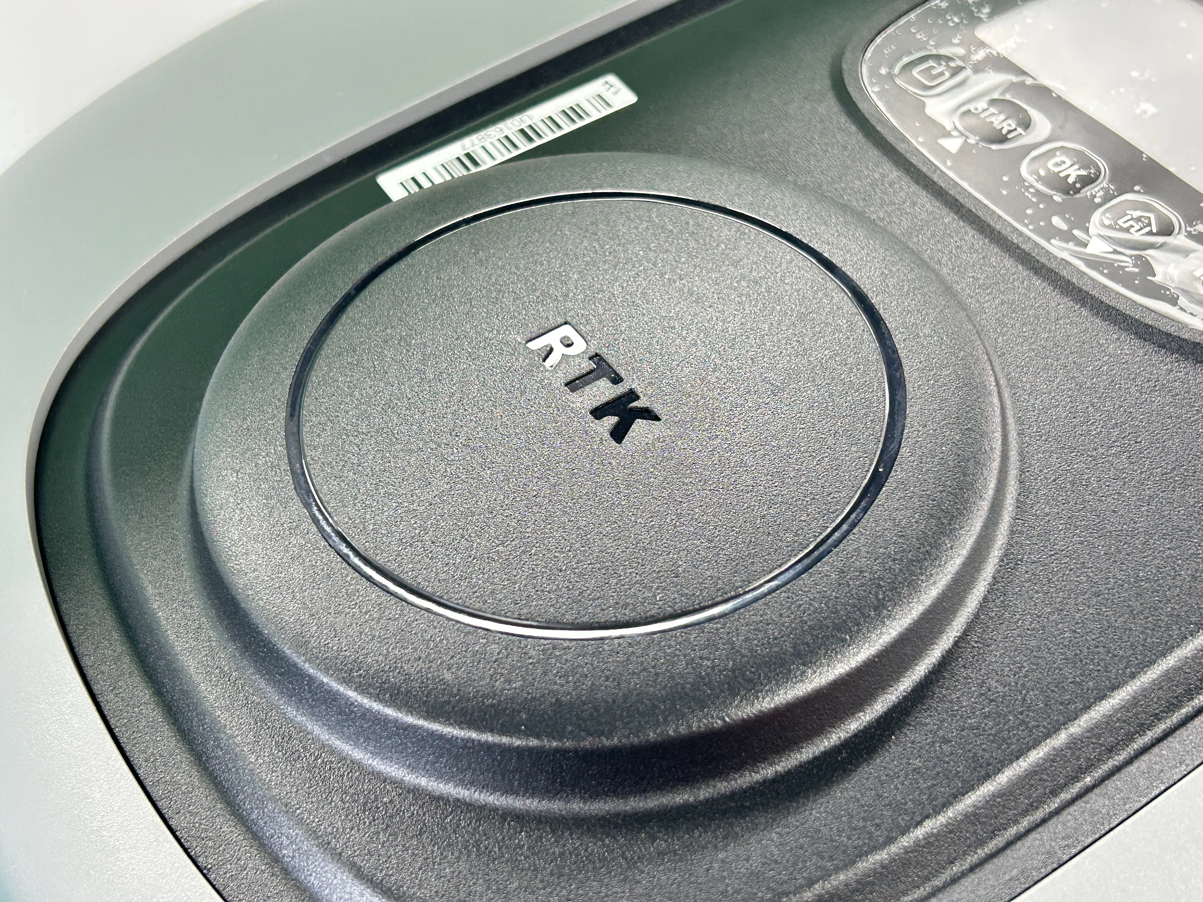 

Робот-газонокосилка с дистанционным управлением, автоматическая беспроводная батарея, GPS, резка наклона, трава, автономная самоходная газонокосилка-робот