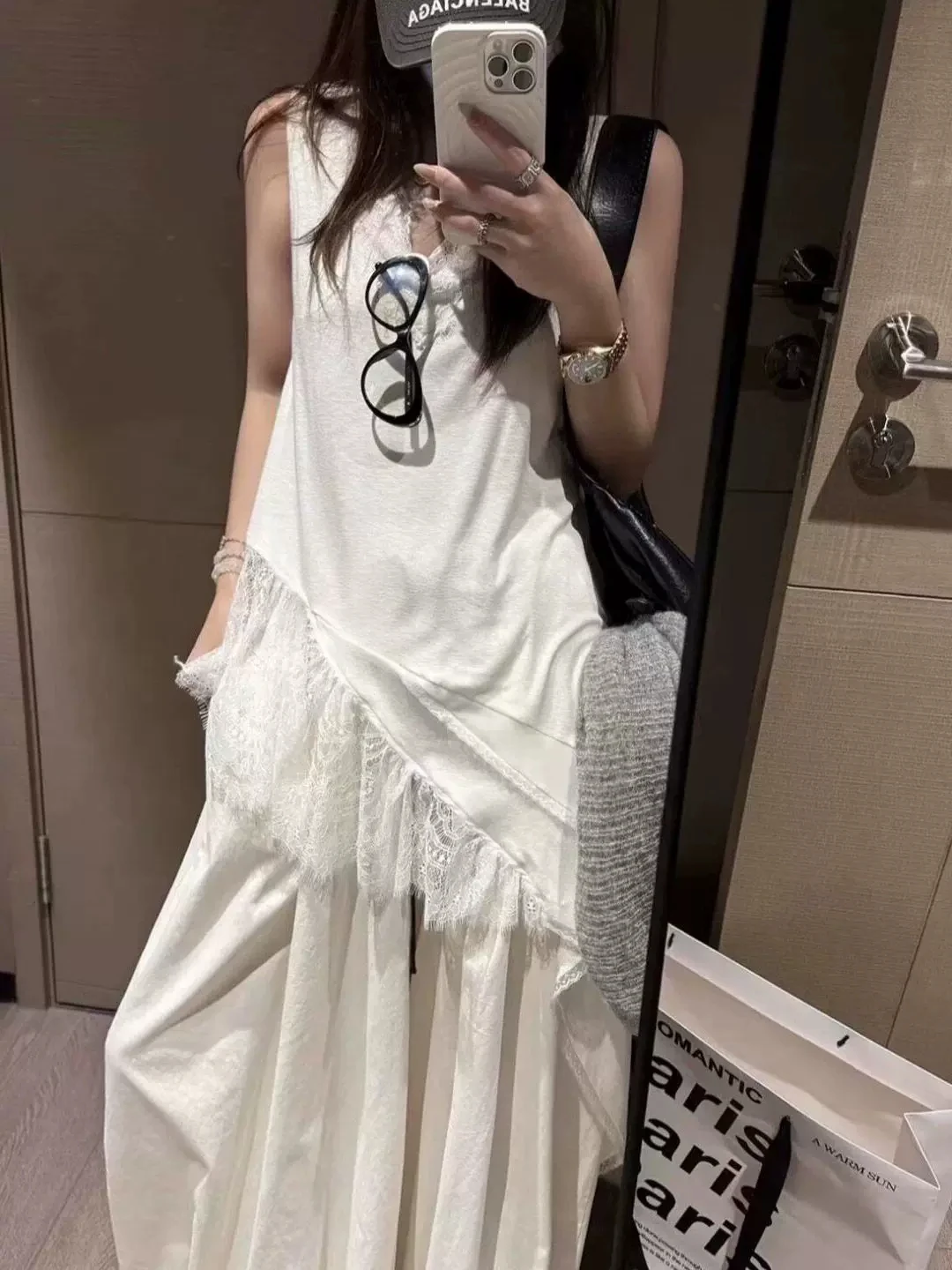 Extra Large 300 Pounds Lace Trim Splice V-neck Women's Summer Design Irregular Sleeveless Base Top Polyester Fiber Loose Fit