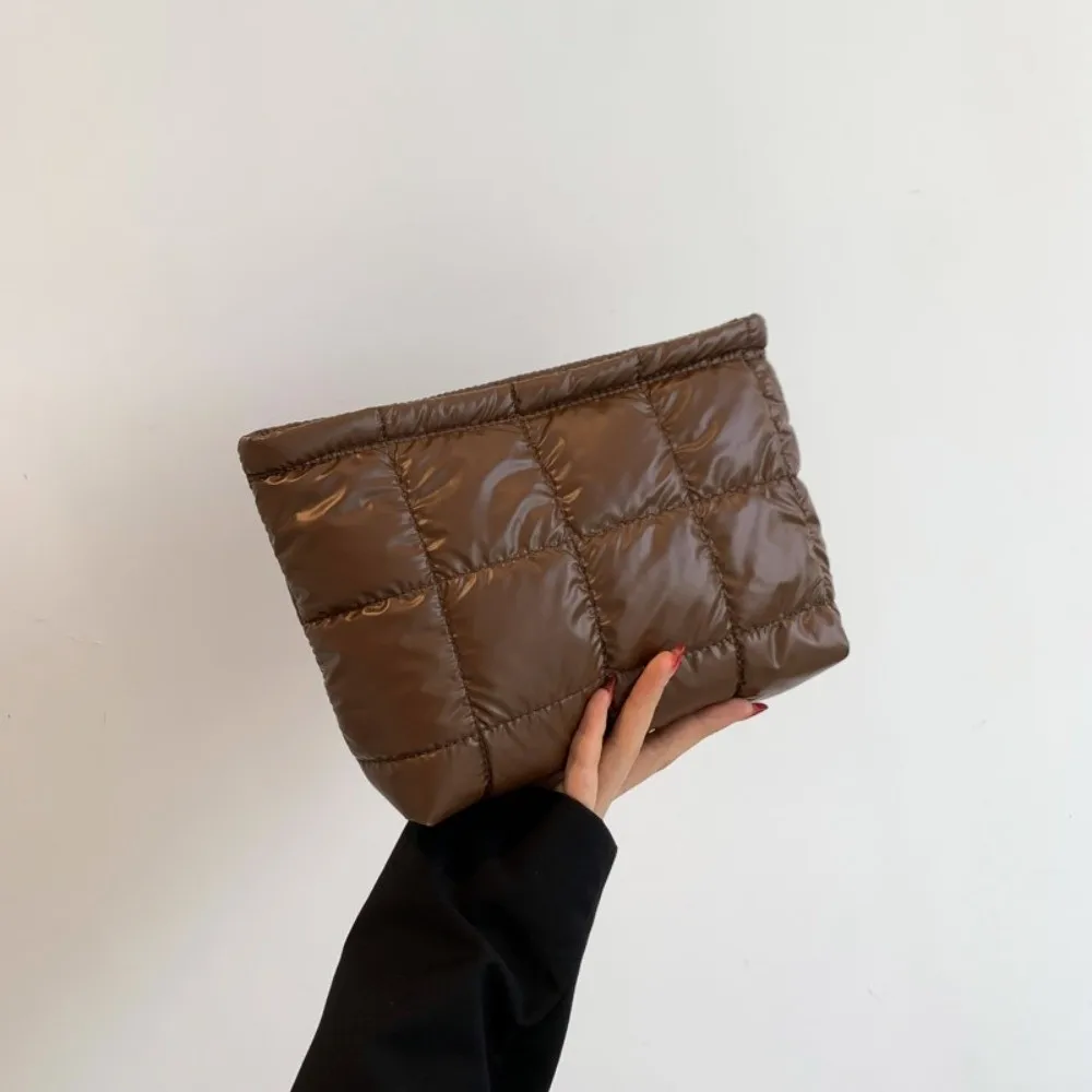 

Новые стеганые косметички с мягкой подкладкой, легкая портативная сумка для хранения, многофункциональная однотонная косметичка для путешествий