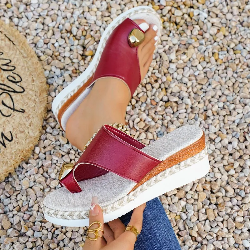 2026 Summer Solid Color Metal Decor Wedge Women's Sandals Fashion New Simple Toe Thong Comfort Casual Women Shoe Сандали Женские