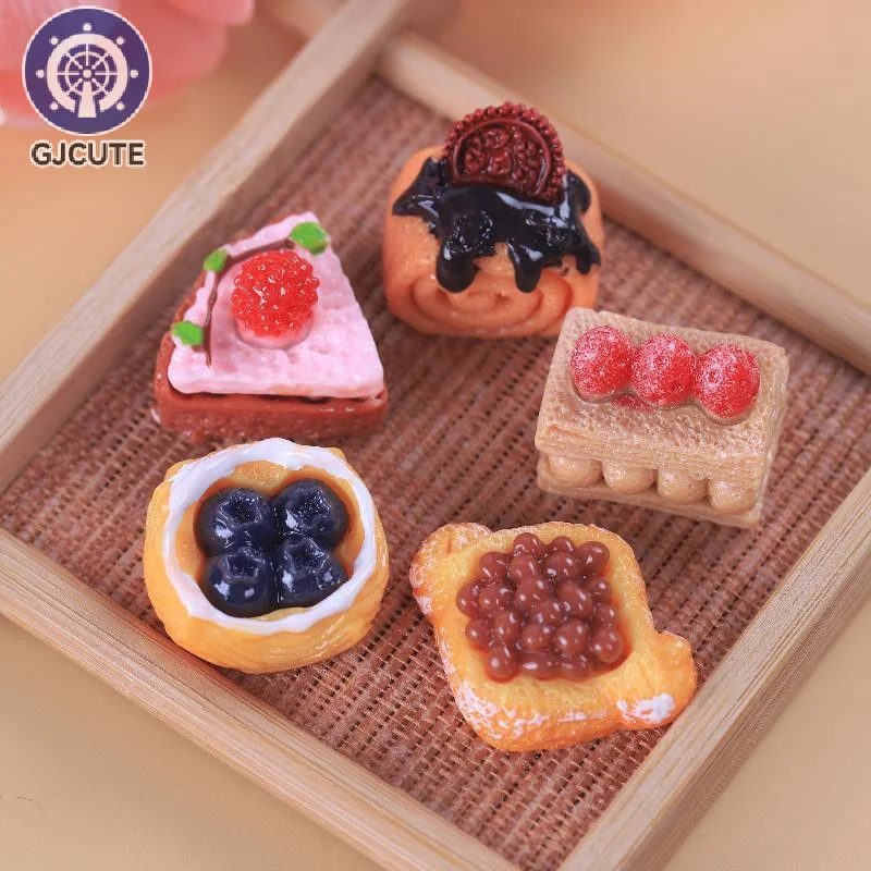 5Pcs 1/12 Dollhouse Simulation Cake Bread Set Dollhouse Miniature Kitchen Dessert Food Decoration Dolls House Accessories