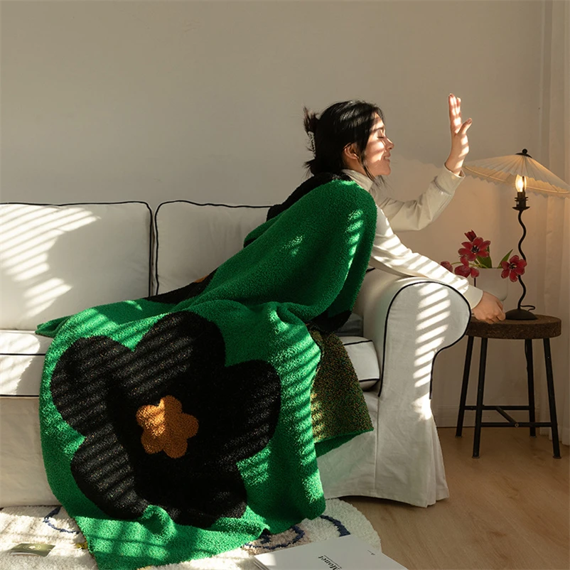 Korean Sunflower Knitted Blanket, Class A, Half-side, Velvet, Soft, Comfortable, Sofa, Office, Nap, Autumn and Winter