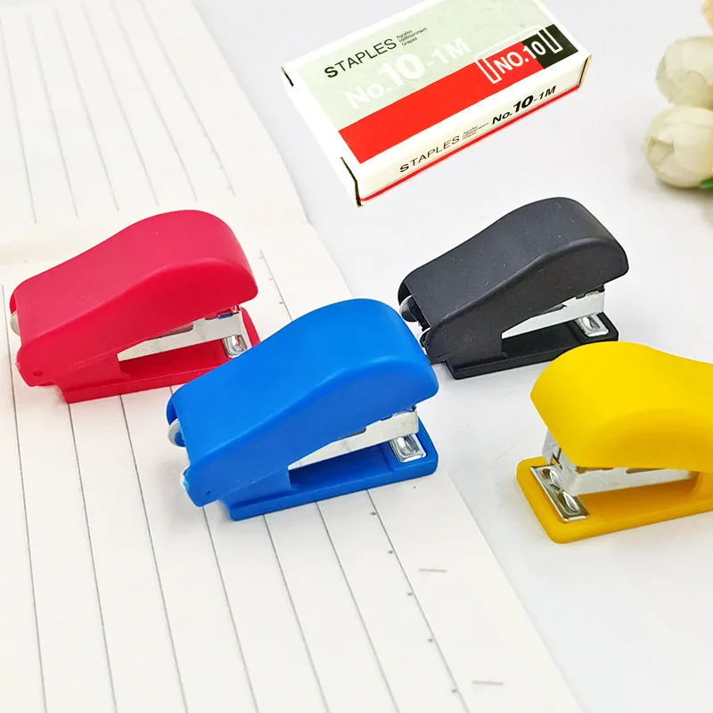 1pc Random Color Mini Stapler for Office School Portable Paper Book Binding Stapler with Staples Stationery Manual Staplers