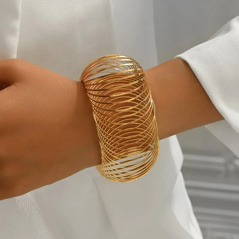 Creative Exaggeration Irregular Twisted Hollowed Wide Net-like Flat Round Spring Bracelet for Women Personality Stage Jewelry