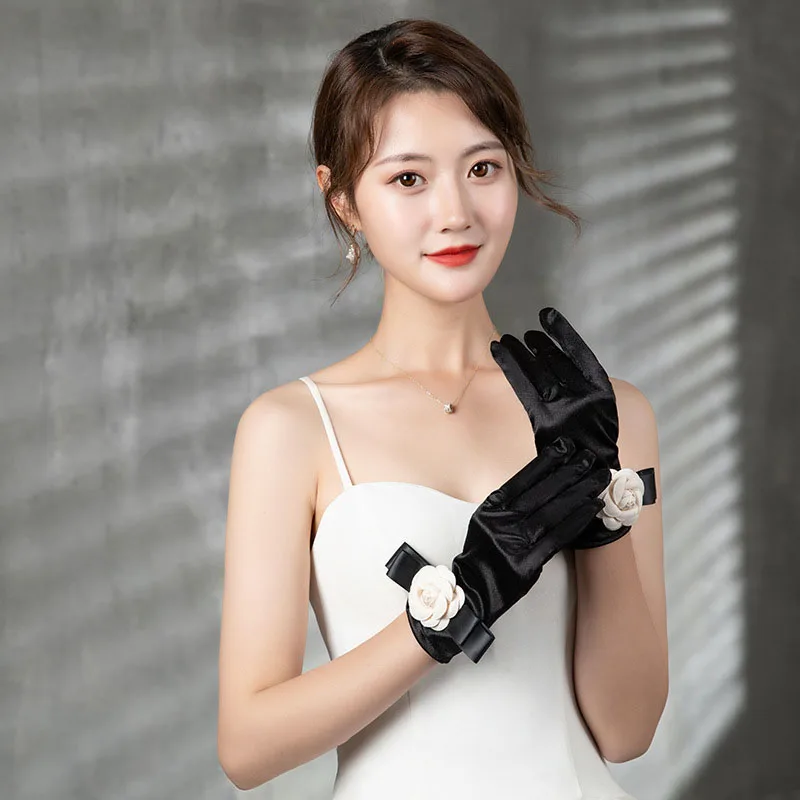 Original Celebrity Camellia Vintage Black Short Satin Hepburn Gloves Stage Banquet Bridal Accessories Modeling Photographic