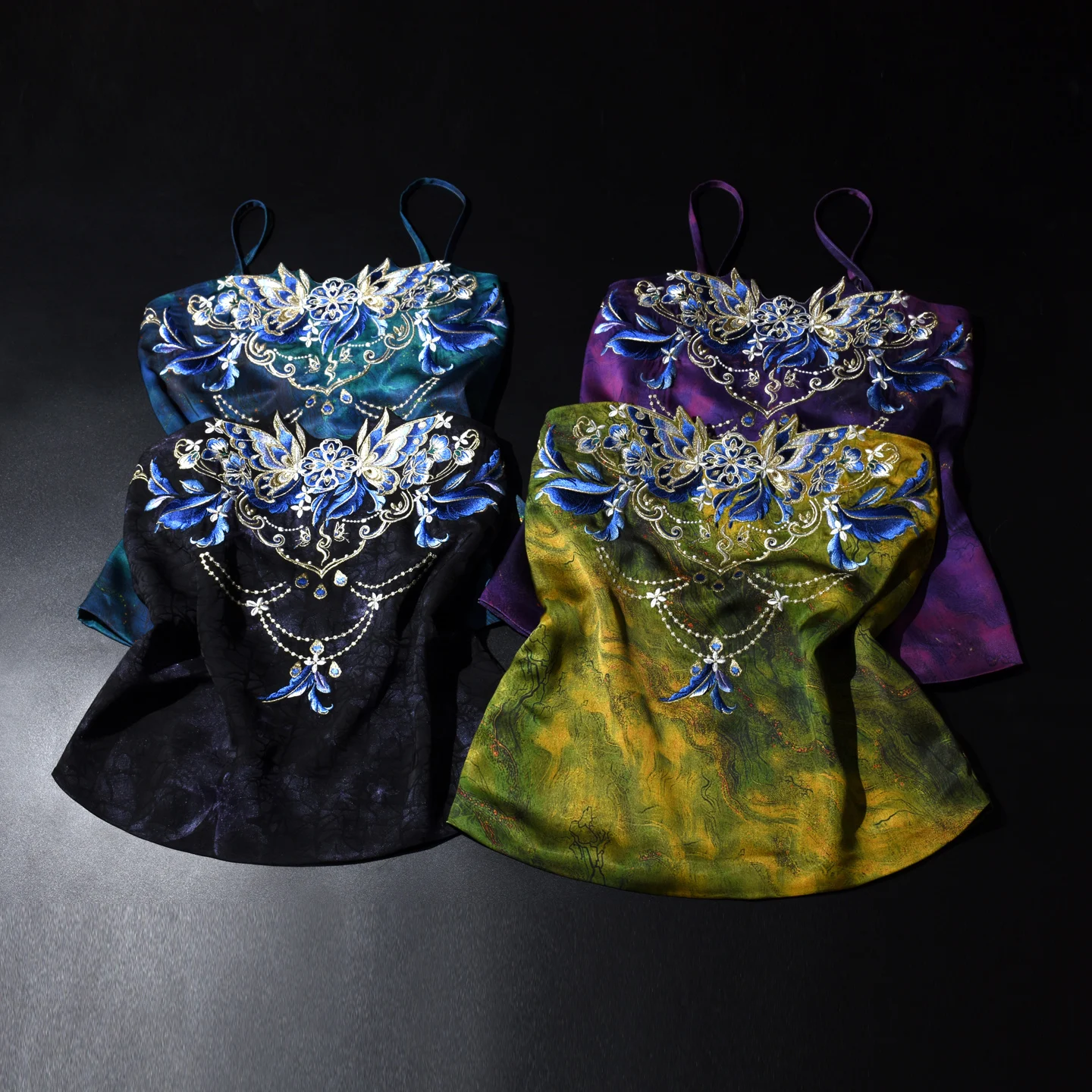 

Женский жилет с вышивкой оригинального дизайна, летний/весенний, прямого кроя, из шелковой ткани, с узором, в стиле Ханьфу, для ношения под одеждой