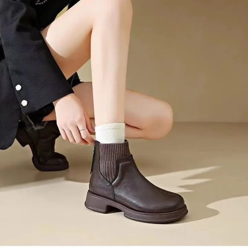 

2025 Black Women Shoes Short Boots Women Genuine Leather Splicing Round Toe Slip-On Boots Woman Comfy Flat Chelsea Boots Woman