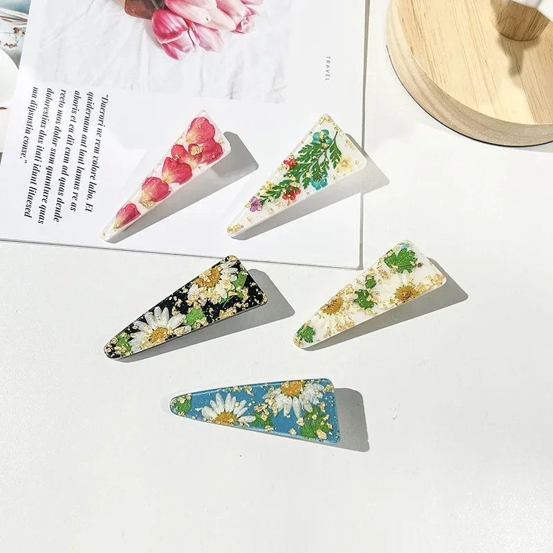 Personality Air-dried Flower Hairpin Triangle Clip Acrylic Hair Clip Hairpin Bangs Side Clipgirl Hair Accessories for Women 2024