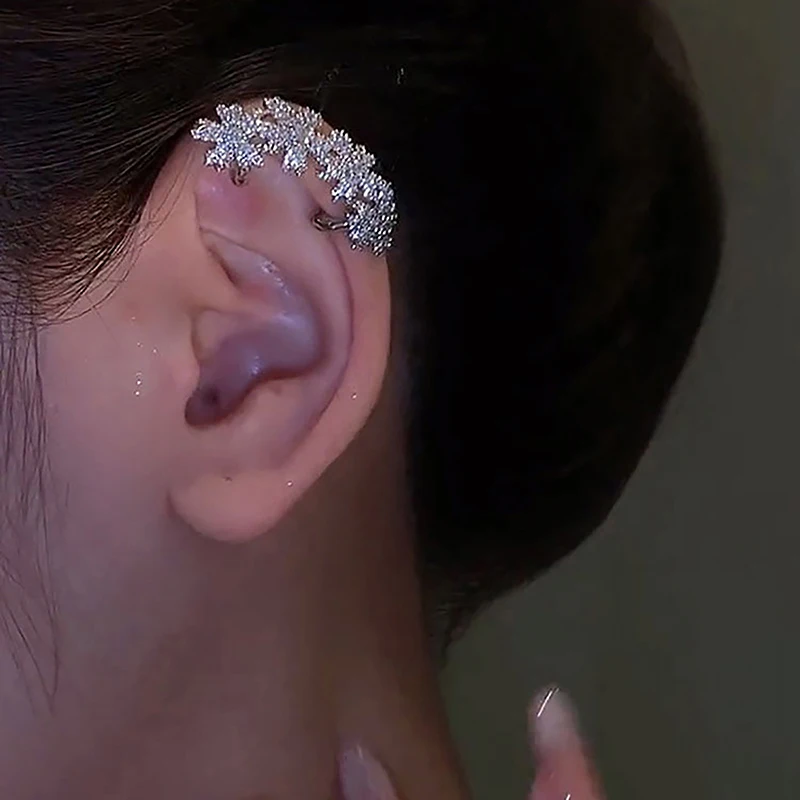 1Pcs Trendy Simple Zircon Flowers Ear Clip Earring Without Piercing For Women Sparkling Ear Cuff Clip Party Wedding Jewelry Gift