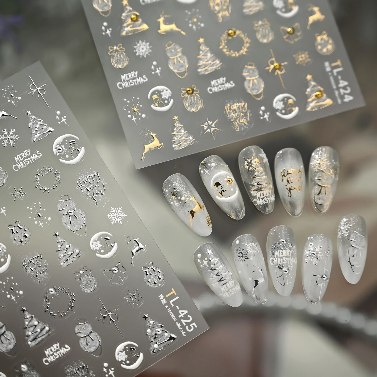 

5D Shiny Gold Silver White Merry Christmas Wreath Tree Deer Snowflake Snowman Ice Ball Nail Sticker Decals Manicure X'mas Charms