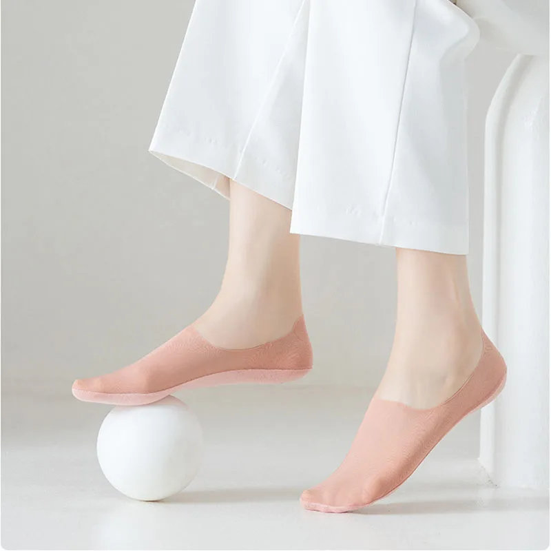 Summer Ultra-thin Breathable Sock Slippers Solid Color Ice Silk Low Cut Boat Socks Silicone Anti-slip Invisible No Show Socks