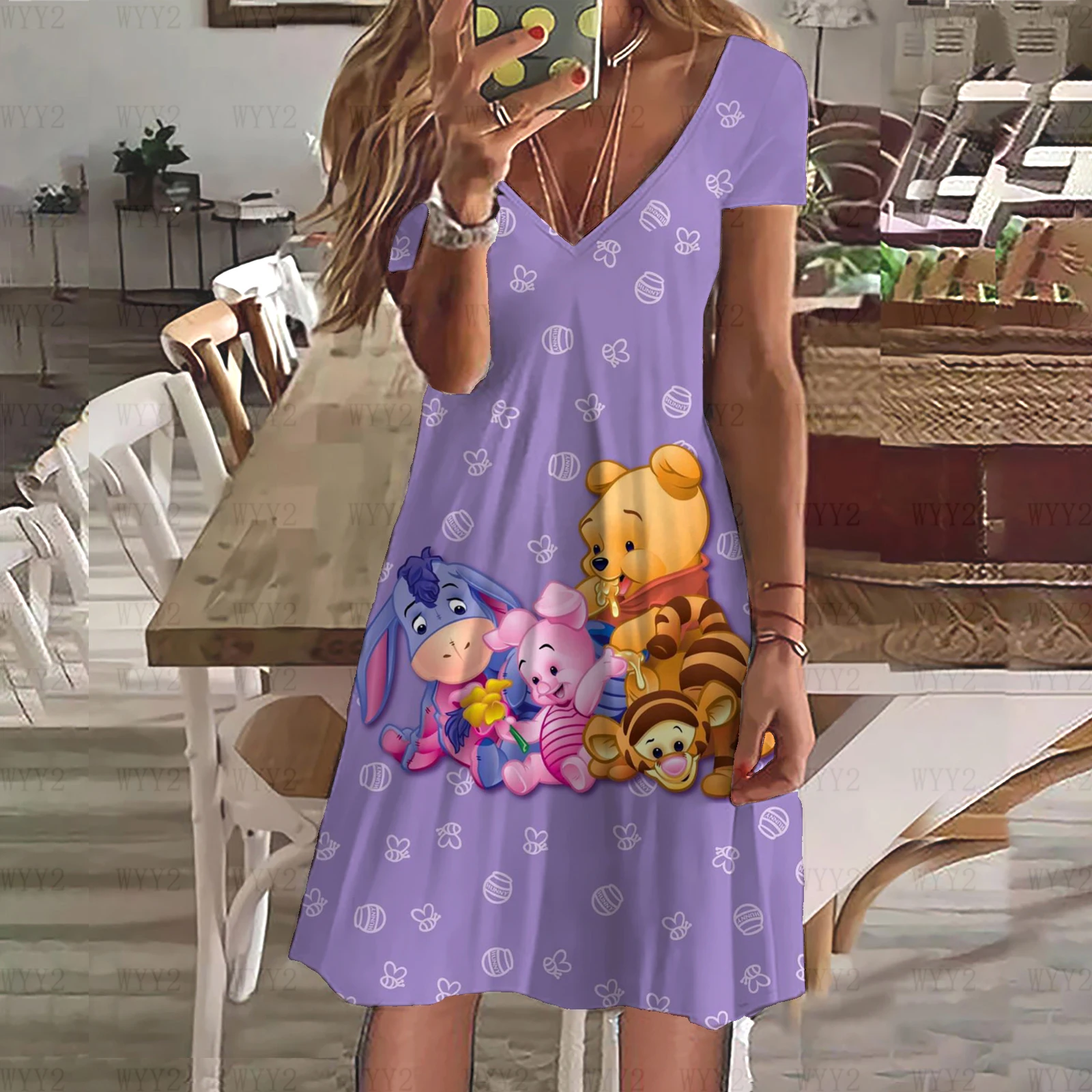 جديد الصيف أزياء الفتيات ويني ذا بوه اللباس الخامس الرقبة عارضة فضفاض الصيف الشاطئ نمط الفتيات اللباس منتصف طول أزياء اللباس