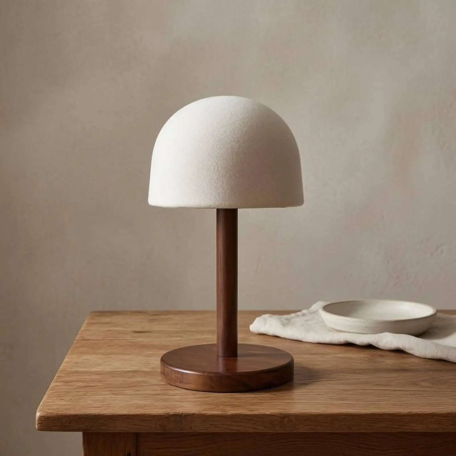 espositore-per-cappelli-con-copertura-in-tessuto-cupola-inseribile-con-perni-base-in-legno-stabile-organizzatore-da-tavolo-per-cappelli-parrucche-accessori-per-la-testa-per-negozi-al-dettaglio-e-mostre