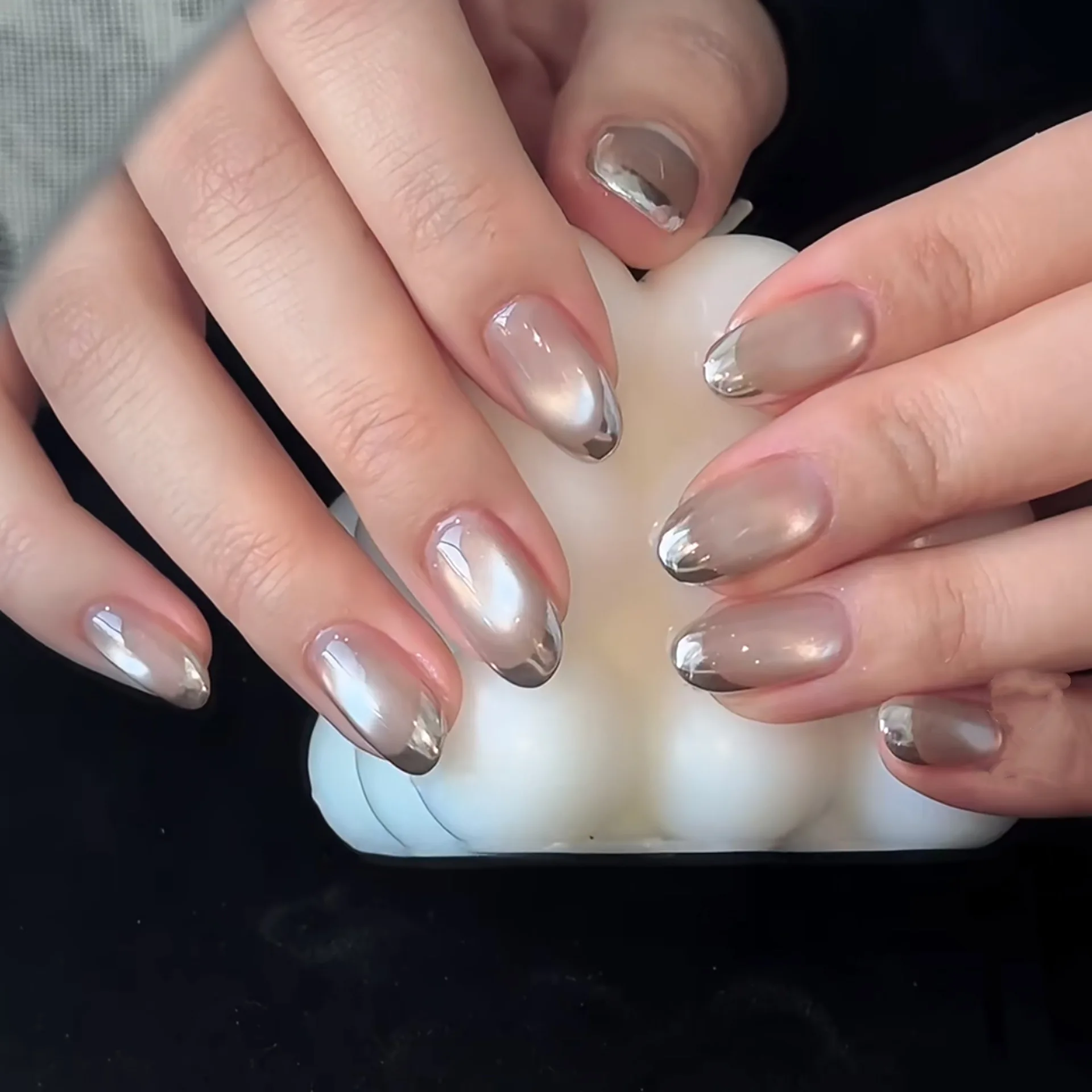 

10 шт., короткие овальные ногти ручной работы, французские телесные розовые блестящие кошачьи глаза, милые нежные накладные ногти, носимые накладные ногти, кончики