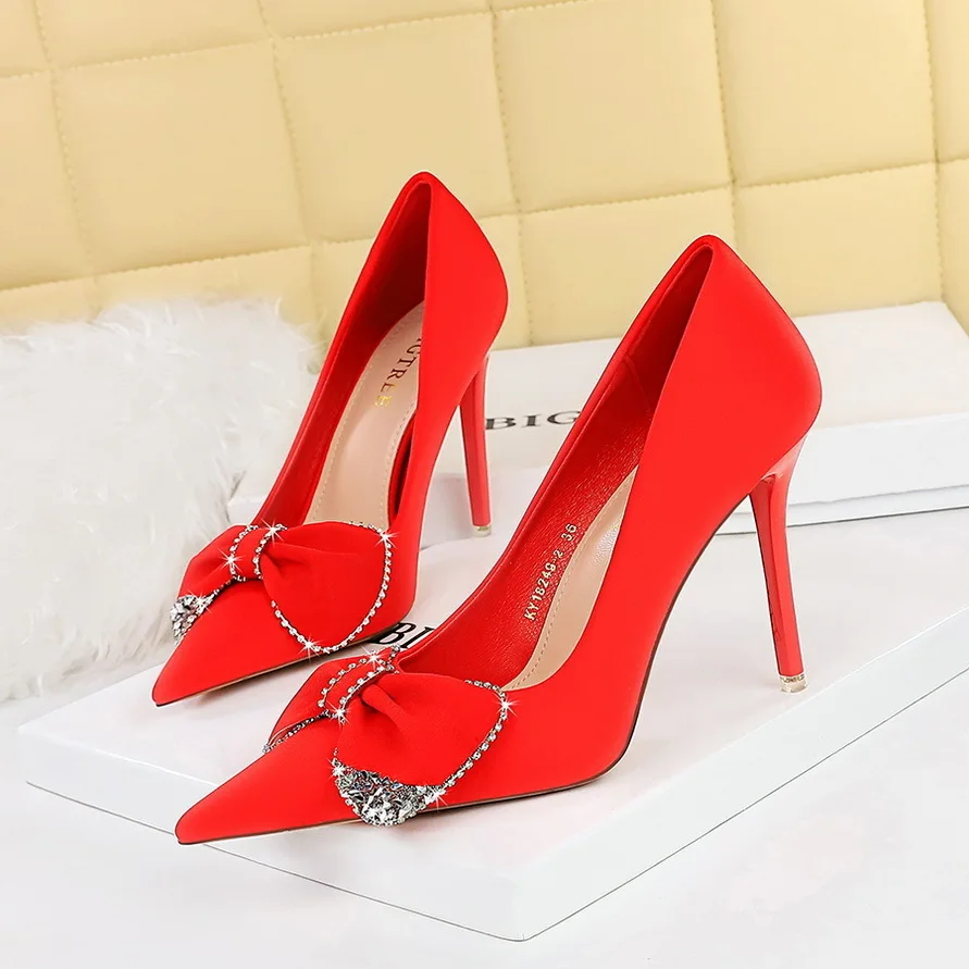 

Women Shoese Style Banquet Women's High Slim Heels Shallow Mouth Pointed Silk Diamond Bow Single Ladies Wedding Heeled Shoes