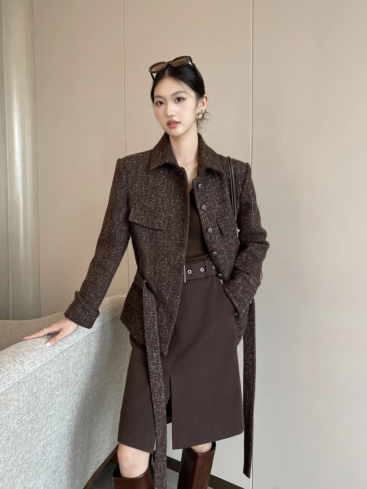 

Deep Brown Tweed Coat Women's Winter 2025 New Belted Waist Cinched Suiting Long Sve Notch Collar Single Button Closure