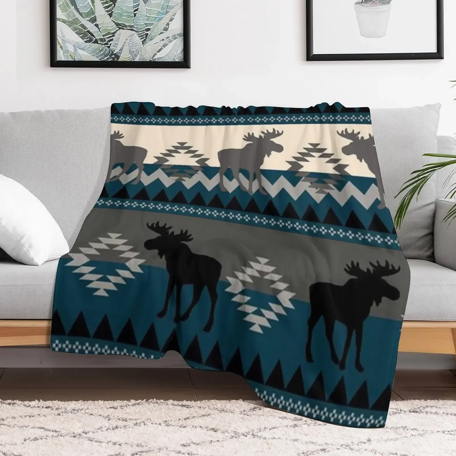 

Moose Design Throw Blanket Vintage Multi-Purpose decorative Custom Blankets
