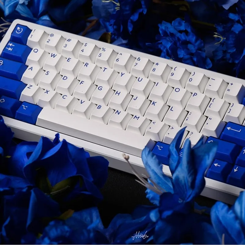 

Klein Blue R3 Semi-transparent Theme Keycaps Set Customized ABS Cherry Profile Keyboard Caps for Mechanical Keyboard Accessories
