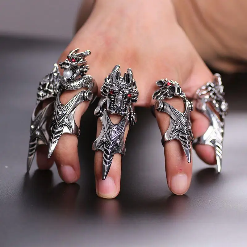 

Chinese style faucet joint ring men's domineering five brothers jewelry bendable self-defense skull finger cover ring