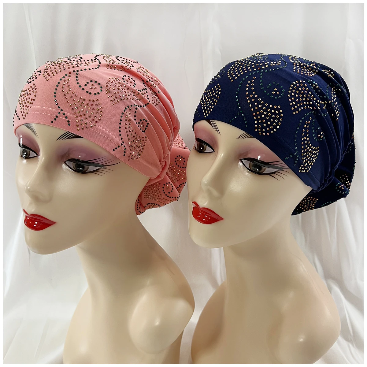 6/12 pezzi ordine all\'ingrosso moda musulmana femminile turbante cappello velluto caldo strass solido indiano Beanie capelli berretto per le donne