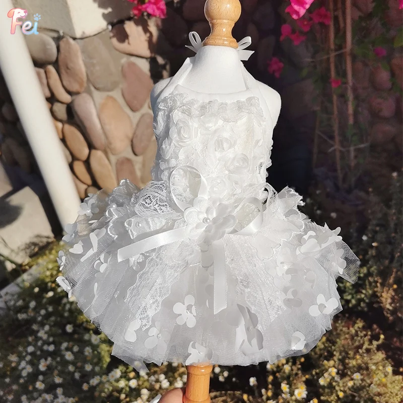 

Pet Dog Clothes Handmade Pure White Bridal Lace Puppy Dress Wedding Gown with Veil Effect for Small Dog Poodle Bride Pet Clothes
