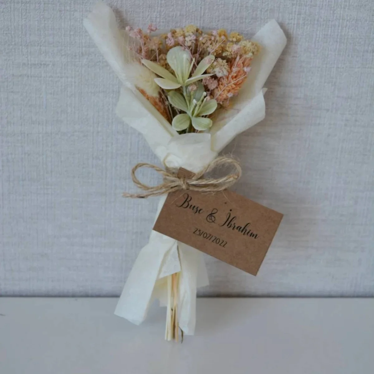 

Boho Wedding Decor l Dried Mini Bouquet l Personalized Handmade Wedding Favors l Preserved Flower Bouquets for Guests l Bridal S