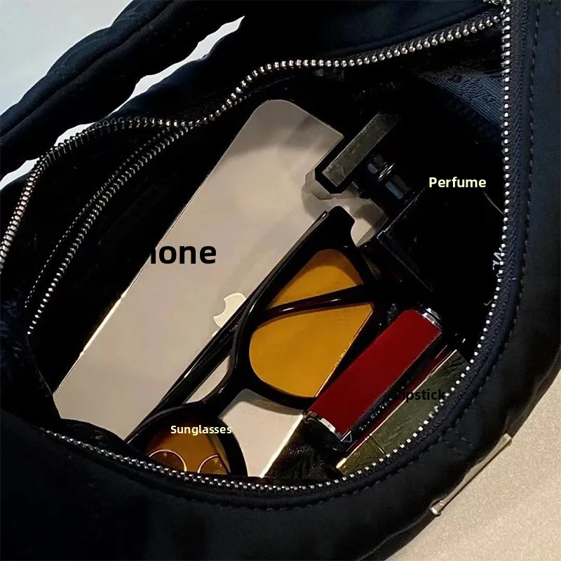 

Retro Bla Cloud Handbag Women's oulder Bag Crescent Moon Bag Underarm Bag Faionable Soft Nylon Casual Zipper Closure