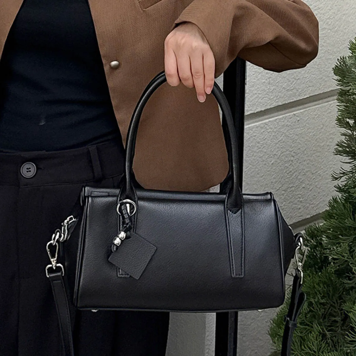 

Women Genuine Leather Underarm Bag Temperament Shoulder Bag New Head Layer Cowhide Ladies Handbag Fashion Simple Shoulder Bag