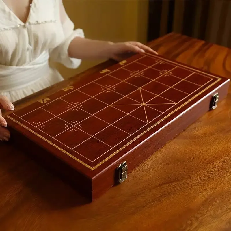 중국어 프리미엄 선물 체스 세트 디럭스 접이식 체스 디스크 휴대용 레드우드 체스맨 최고 품질의 엔터테인먼트 수집품