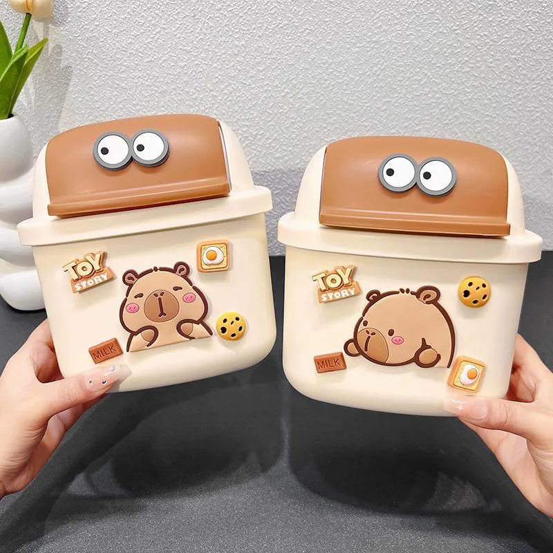 

Cute Capybara Pattern Mini Trash Can with Lid Desktop Waste Bin Kawaii Small Rubbish Bin for Home Office Desk Organizer Family