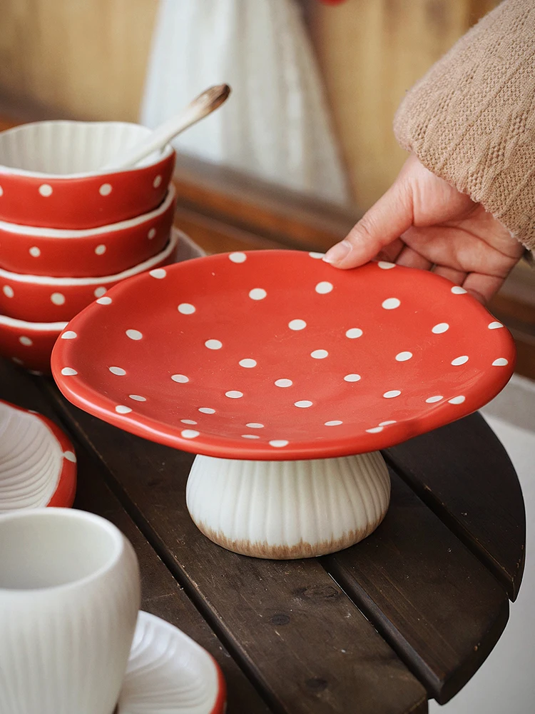 

Ahunderjiaz-Circular Red Mushroom Ceramic Tray, Fruit Storage Plates, Household Tableware Set, Cute Home Decoration