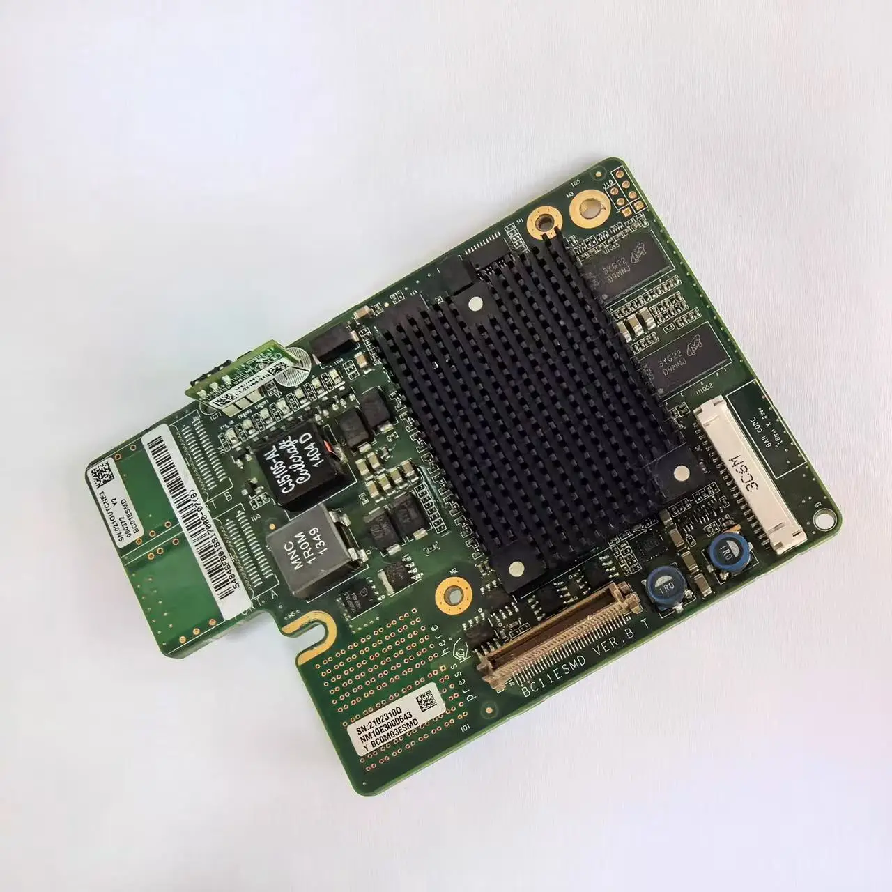 

02310QNM BC0M03ESMD 03021GUT BC01ESMD ДЛЯ карты массива HUAWEI RU320BC