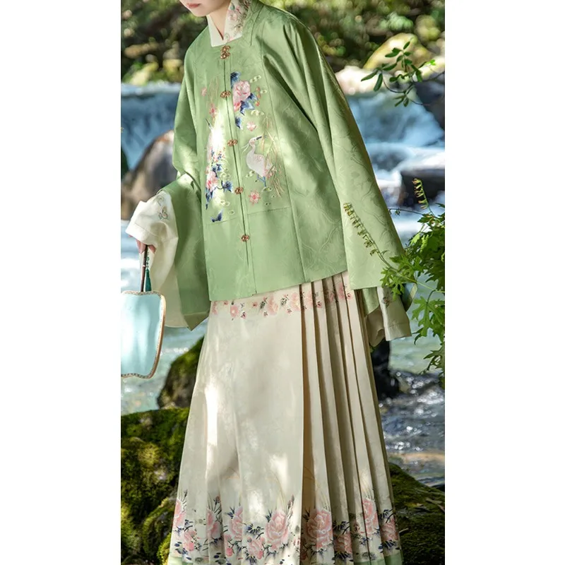 

ShangGongYu Spring Green Ming Dynasty Chinese Hanfu Imitation Makeup Flower Embroidery Square Collar Coat White Horse Face Skirt