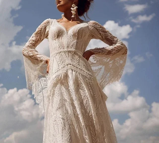 Robes De mariée Vintage bohême personnalisées pour femmes, col en v, dos nu, manches évasées, Robes en dentelle, 2024