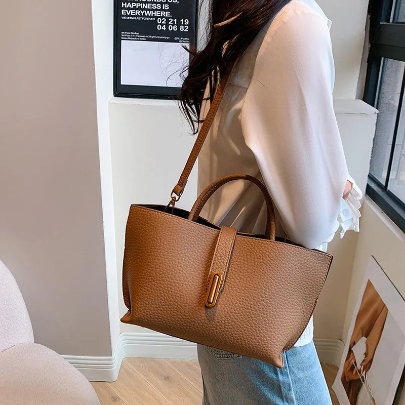 Large Capacity Handbags Women2024New Retro Easy Matching Tote Fashion Suede Frosted Crossbody Bag