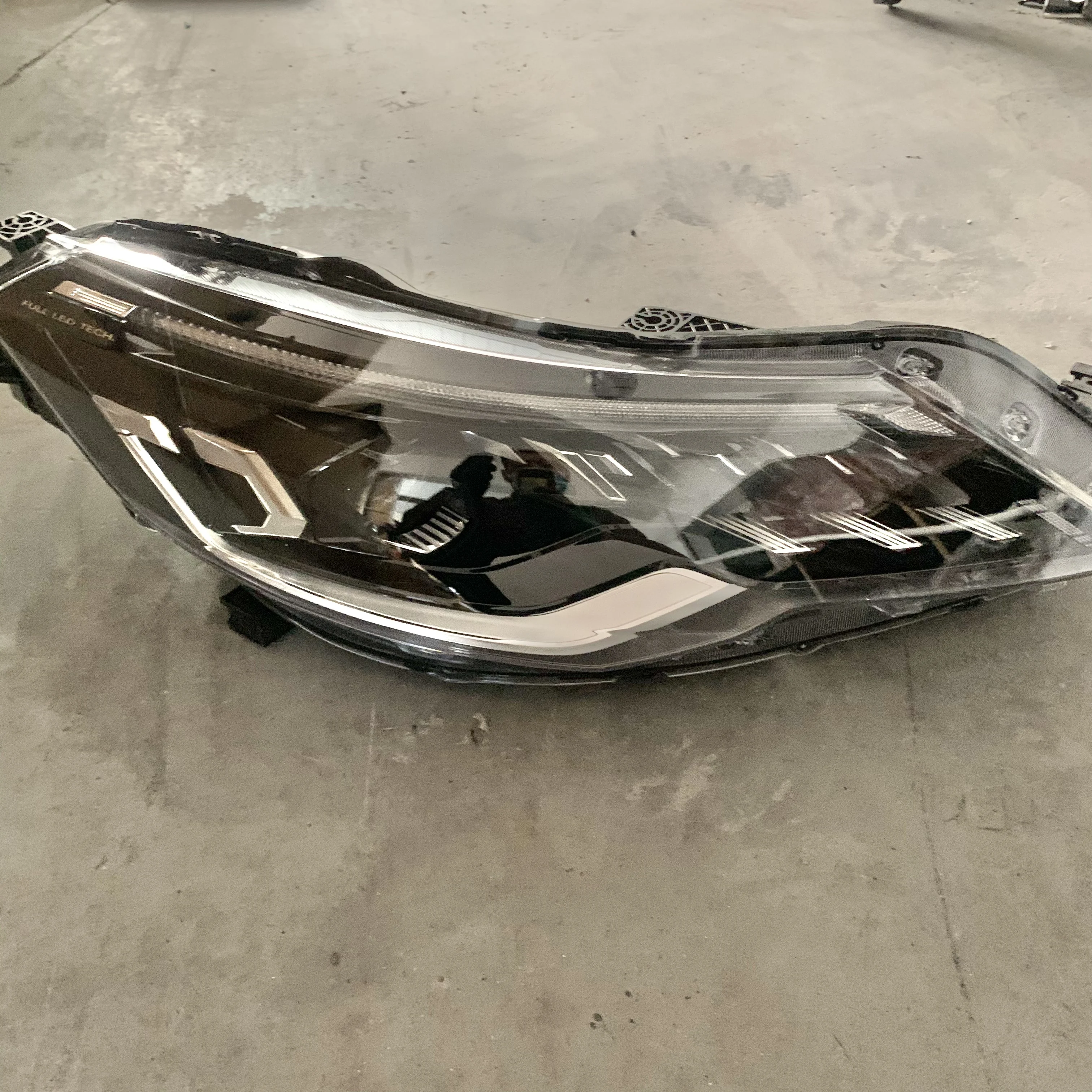Applicable SAIC MAXUS G50 Headlight Assembly 18-25 LED Headlight Assembly MAXUS Car Parts Headlamp  Led Headlight G50 PLUS