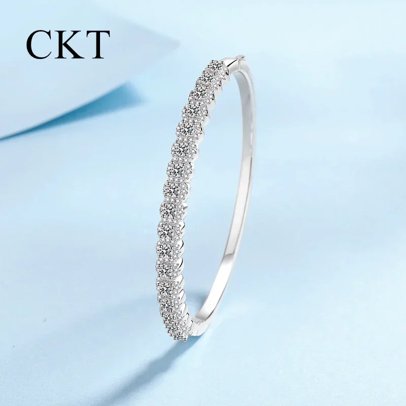 18K White Gold Platinum Pt950 High Quality 2.48 Carat D Color Moissanite Bangles for Women High Extreme Full Star Fine Jewelry