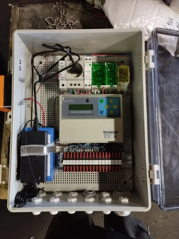 

Customized 400x300x170mm Transparent Cover Junction Box With Electrical Items