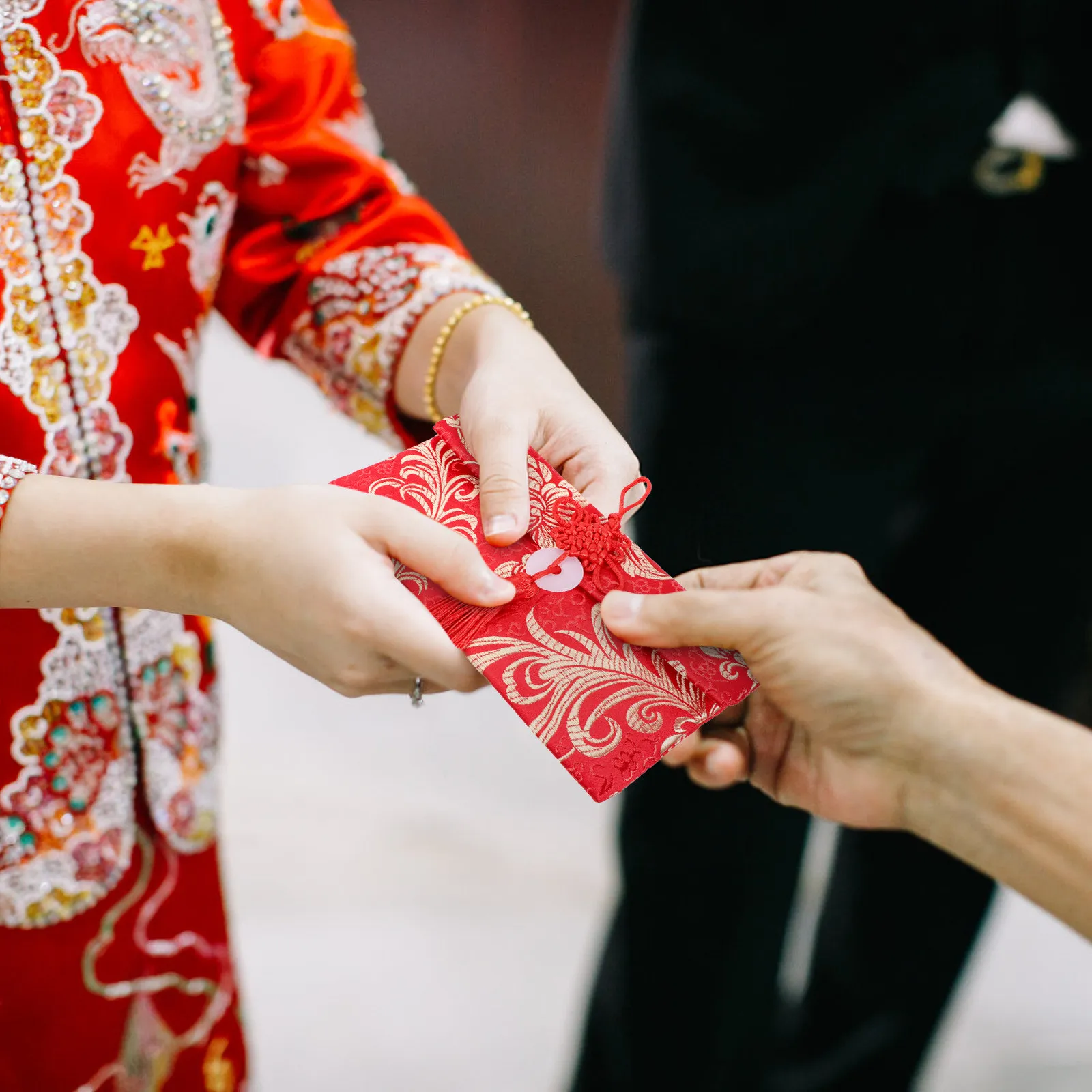 

2pcs Brocade Red Envelopes High-Quality Fabric Chinese New Year Red Packet Festival Wedding Birthday Gift Luck Money Silk