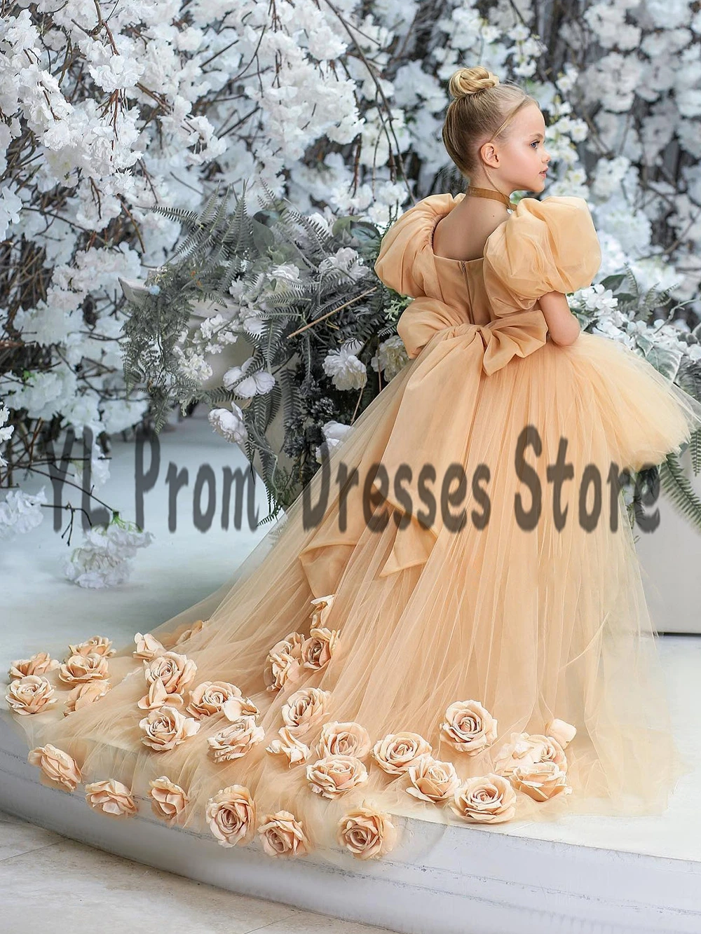 YL Champagne 3D Appliques ดอกไม้ชุดเดรสเด็กผู้หญิงพัฟแขน First Communion Gowns สูงต่ำเจ้าหญิงเด็กเด็กชุดเดรสปาร์ตี้