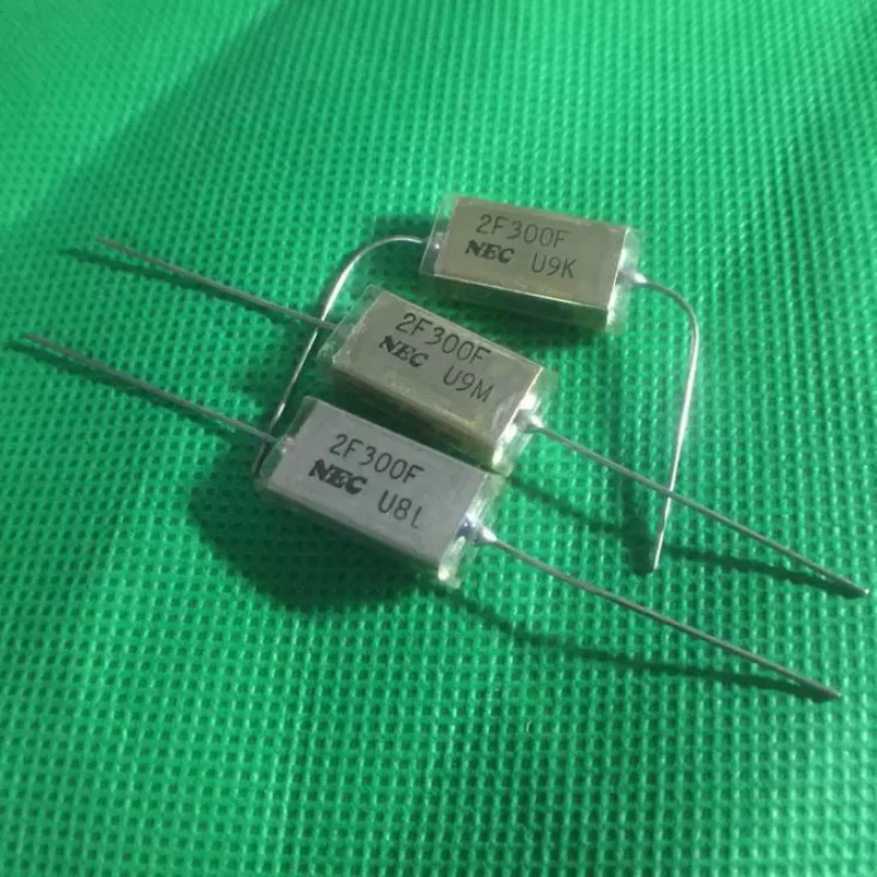 

3 шт. новый антикварный японский медный корпус NEC 30PF 500 В лихорадка осевой серебряный масляный погружной слюдяной конденсатор с высокой точностью