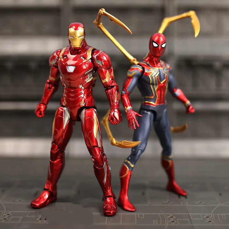 The Avengers Iron Man Spider-Man Capitan America Panther 7 pollici Action Figure Giocattoli per ragazzi Ragazze Regalo Ornamenti da collezione