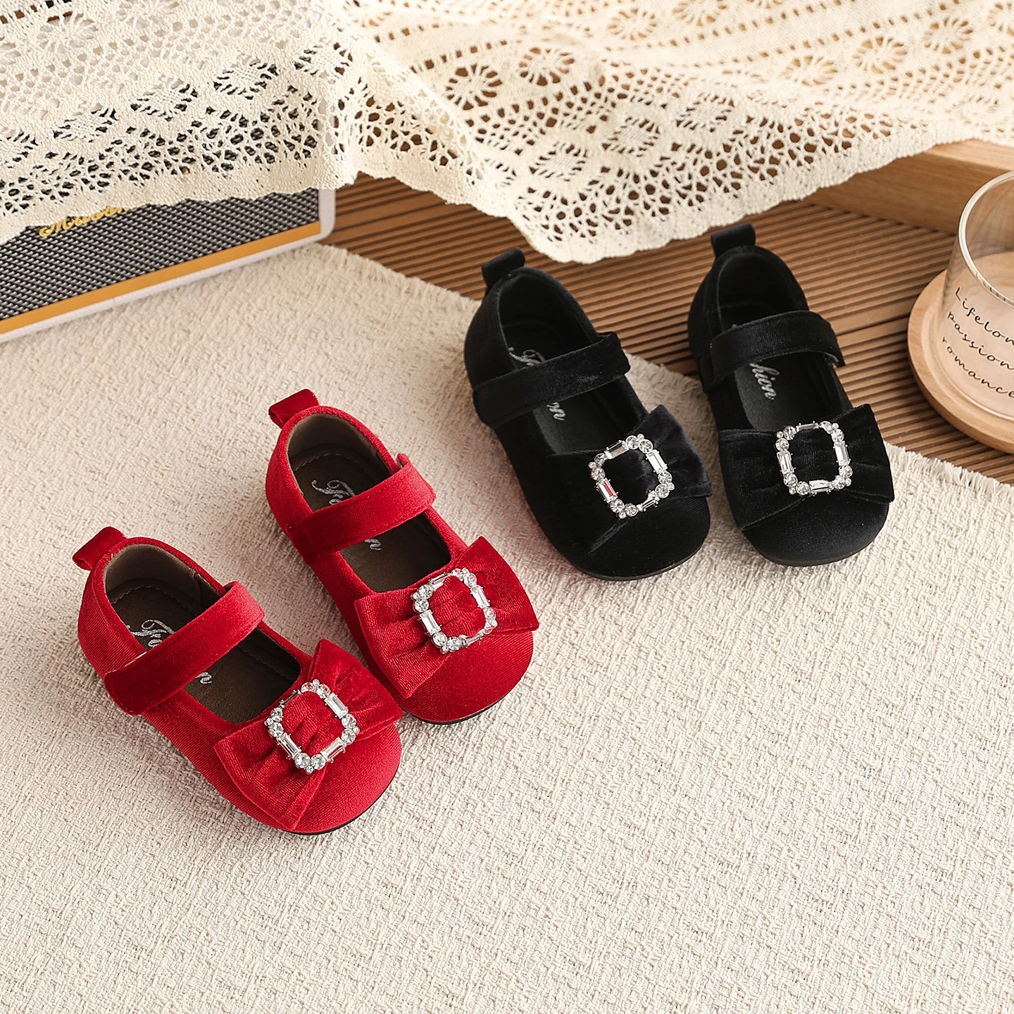 

Детские туфли с водными стразами и бантом, новинка 2026 года, милые пушистые модные танцевальные туфли, элегантная детская обувь, размеры 21-30