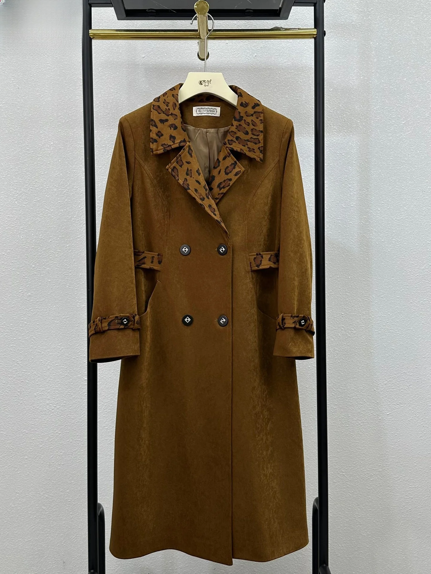 Ele Mid-Length Leop…