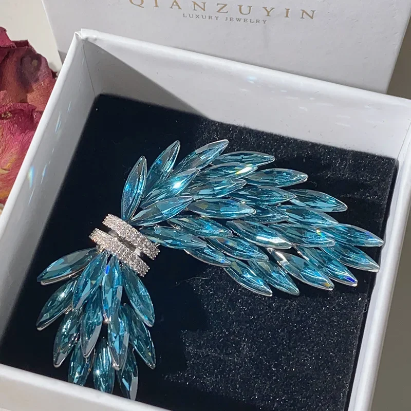 French, Court Austrian Crystal Wings Brooch, Heavy Industry Luxury Coat Accessories Premium Anti-light Pins