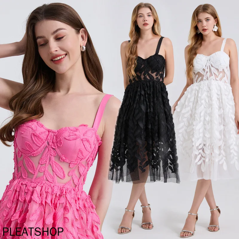 Vestido de malha de renda bordado resistente de três cores emagrecimento anéis de aço espinha de peixe alças halter sem alças e camadas grandes