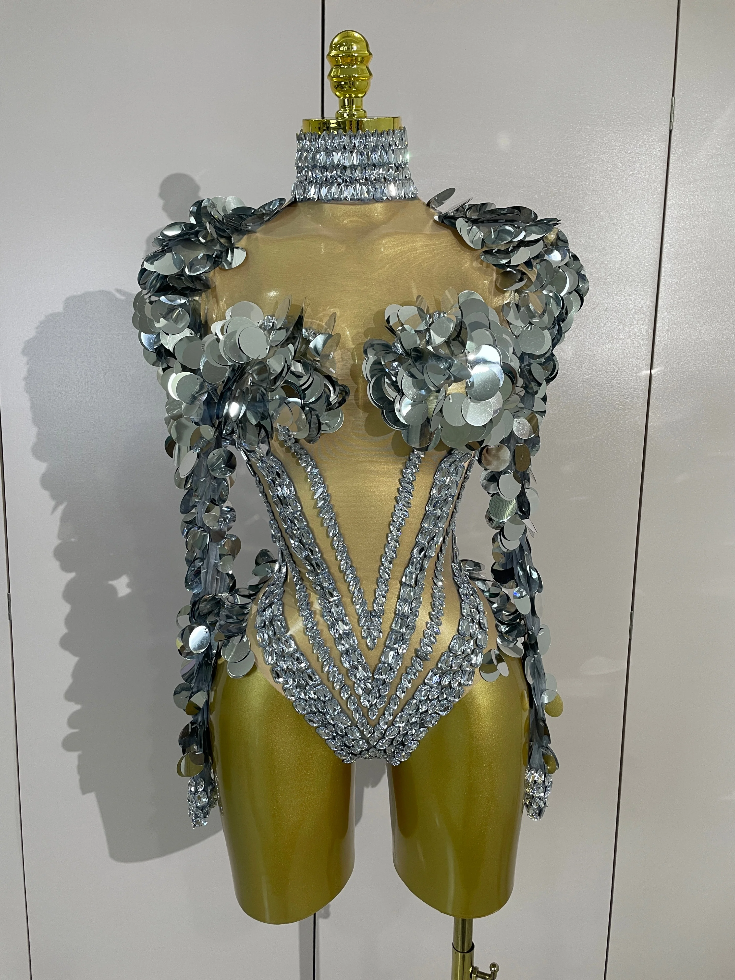 Sexy glitzernder silberner Strass-Pailletten-Mesh-Stretch-Body für Abendveranstaltungen, Geburtstage, Nachtclubs, Bar, Sänger, Tänzer, DJ, Bühnenkostüm